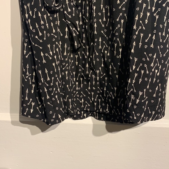 🌟Host Pick🌟 MARCS Australia 100% silk black and white arrows mini dress - Picture 6 of 14
